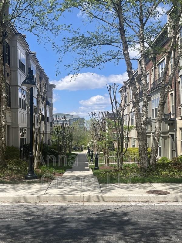 617 Sprintsail Way #72 - Photo 3 of 20