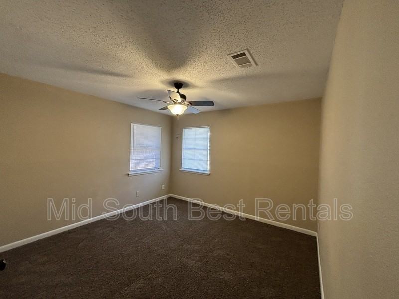 35 Sheffield Dr - Photo 7 of 16