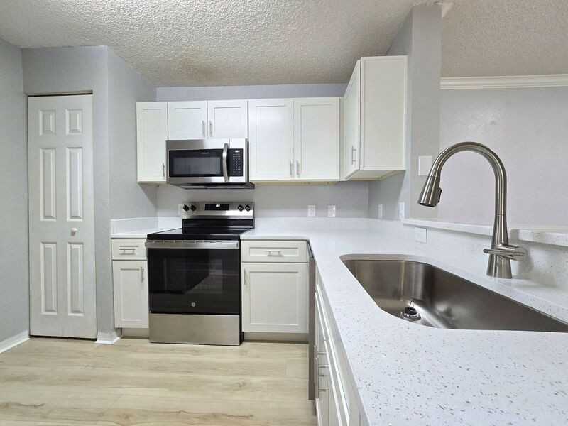 4240 Summer Landing Dr #205 - Photo 3 of 26