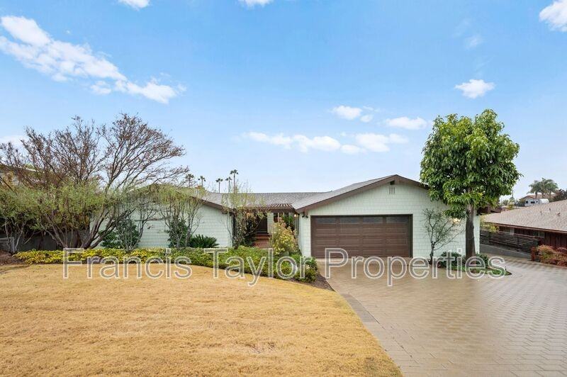 2250 Vista Grande Dr - Photo 2 of 29