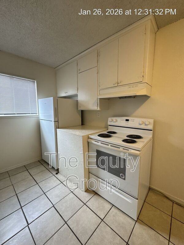 2012 North Ave #D - Photo 5 of 19