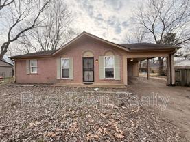 6345 Greenbriar Dr - Photo 1 of 1