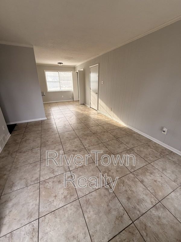 6345 Greenbriar Dr - Photo 6 of 6