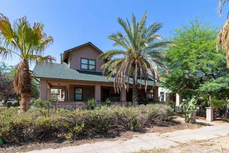 1301 W Monroe St #4 - Photo 2 of 8