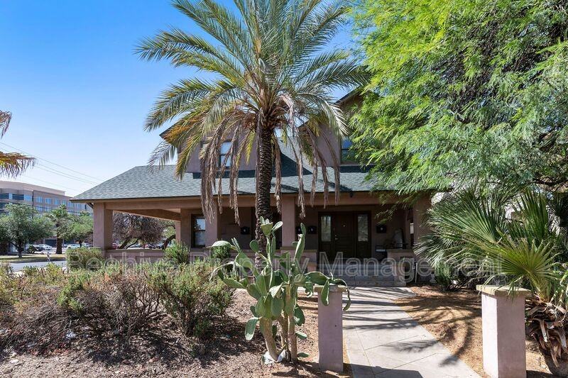 1301 W Monroe St #4 - Photo 5 of 8