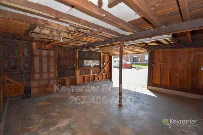 110 N 5th St - Photo 4 of 7