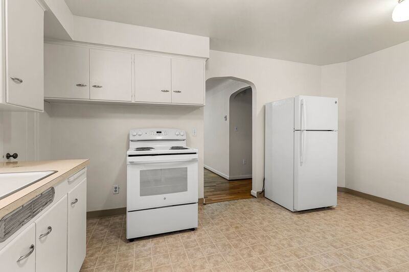 6610 E Burnside St - Photo 7 of 13