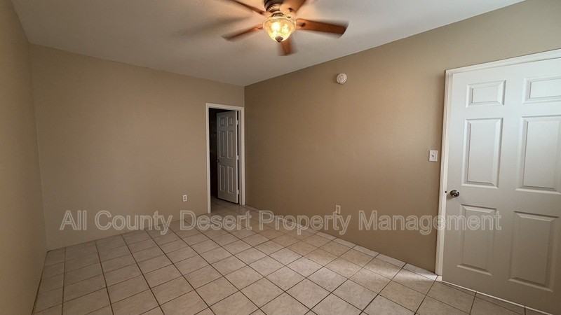 43714 Aztec St - Photo 6 of 8
