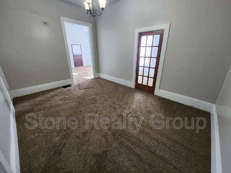 71 S 15th St - Photo 3 of 11