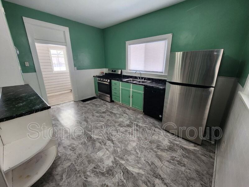 71 S 15th St - Photo 5 of 11