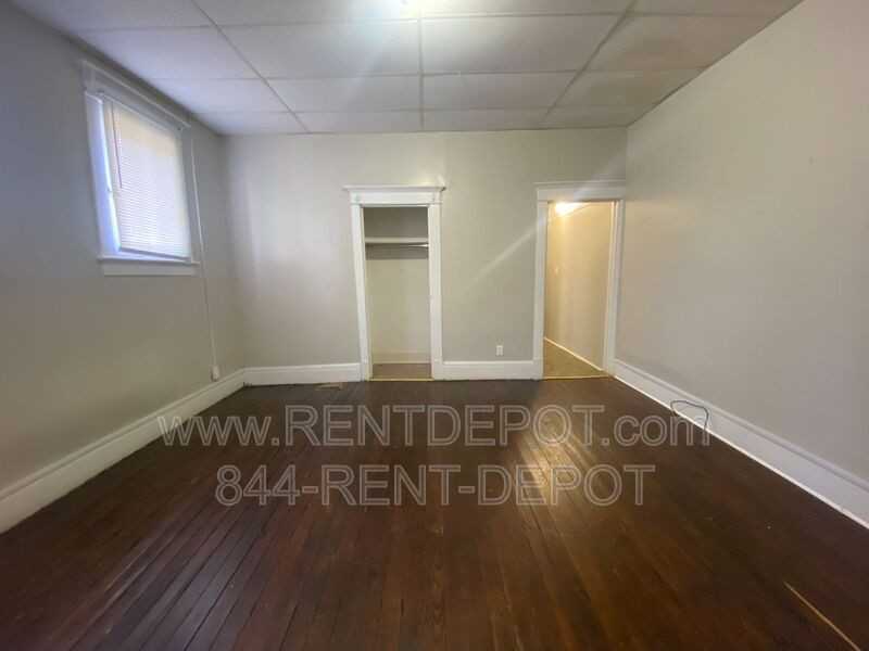 827 Jefferson Ave #A - Photo 3 of 11