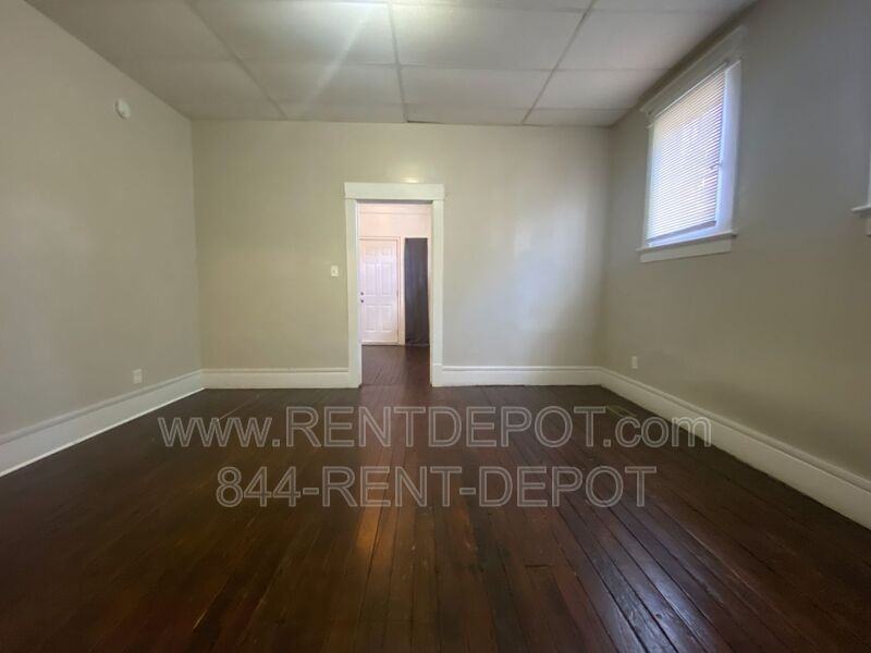 827 Jefferson Ave #A - Photo 4 of 11