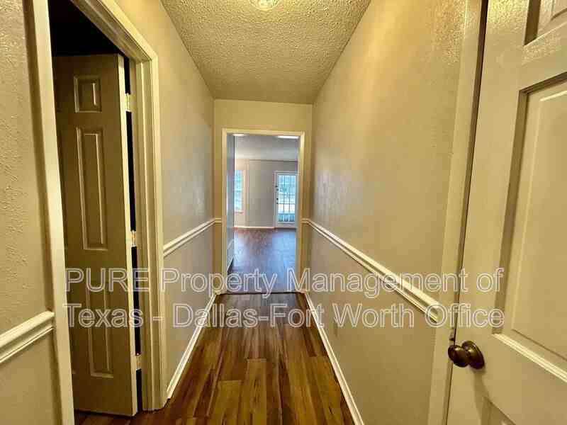 2608 Oaks Dr - Photo 3 of 27