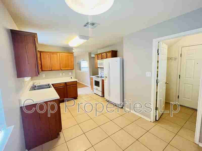 9819 Autumn Pl - Photo 5 of 8