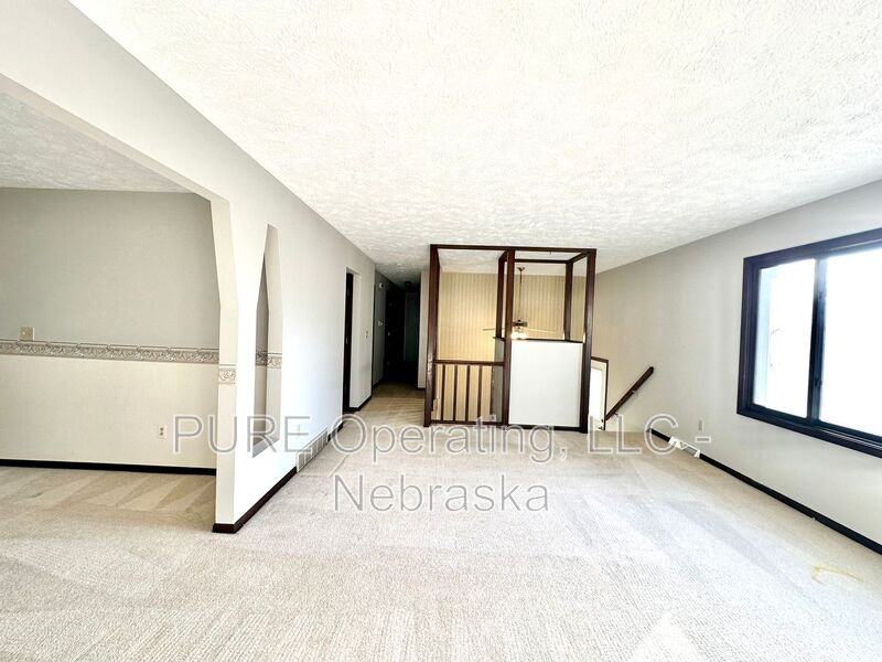 13007 S 35th St - Photo 7 of 50