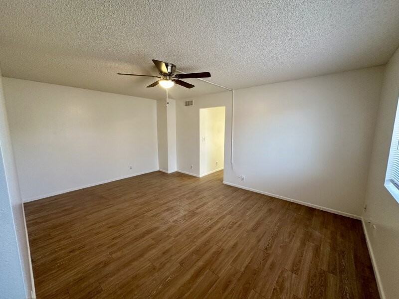 6746 E Dallas St - Photo 2 of 9