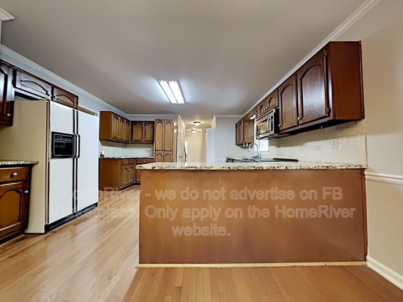 3750 Sturbridge Ct - Photo 7 of 31