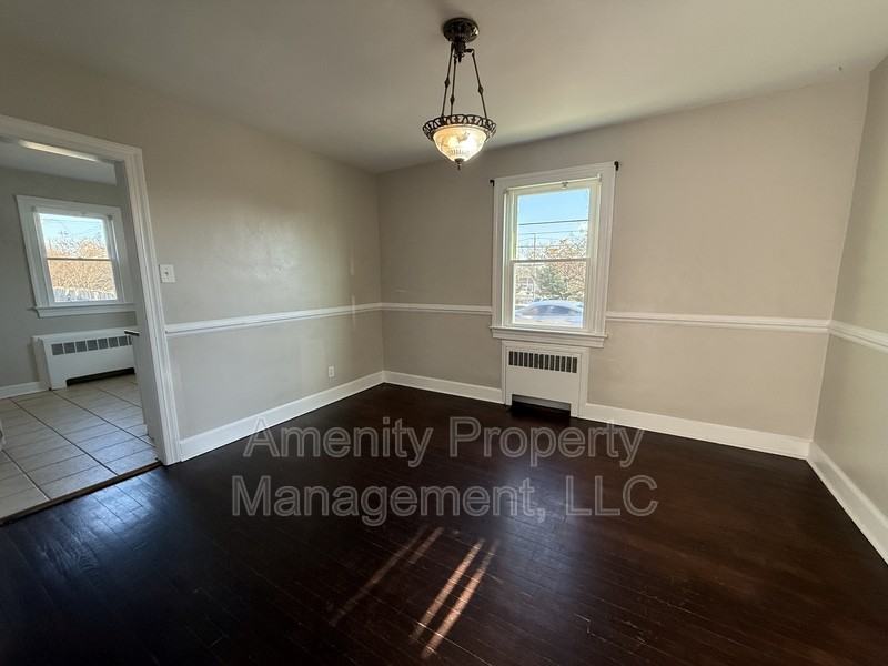 325 67th St - Photo 6 of 22