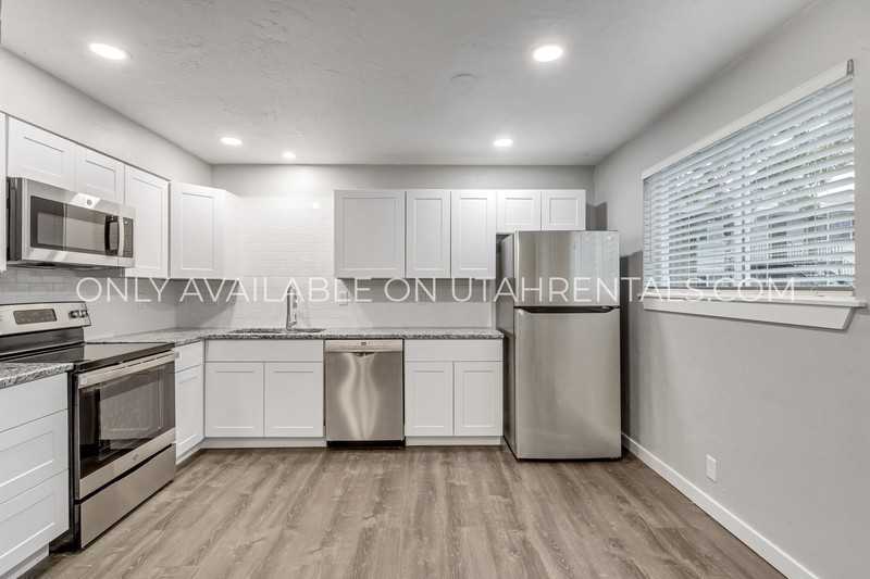 673 Nw #G - Photo 2 of 18