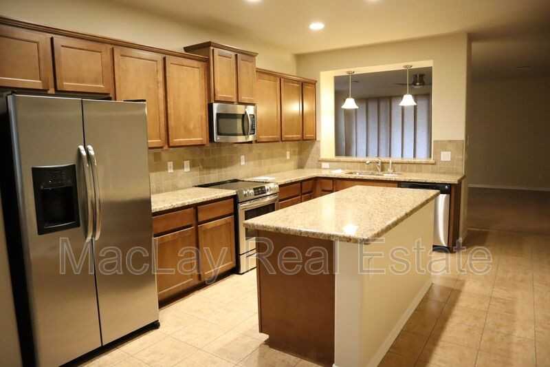 255 E Locust Dr - Photo 3 of 23