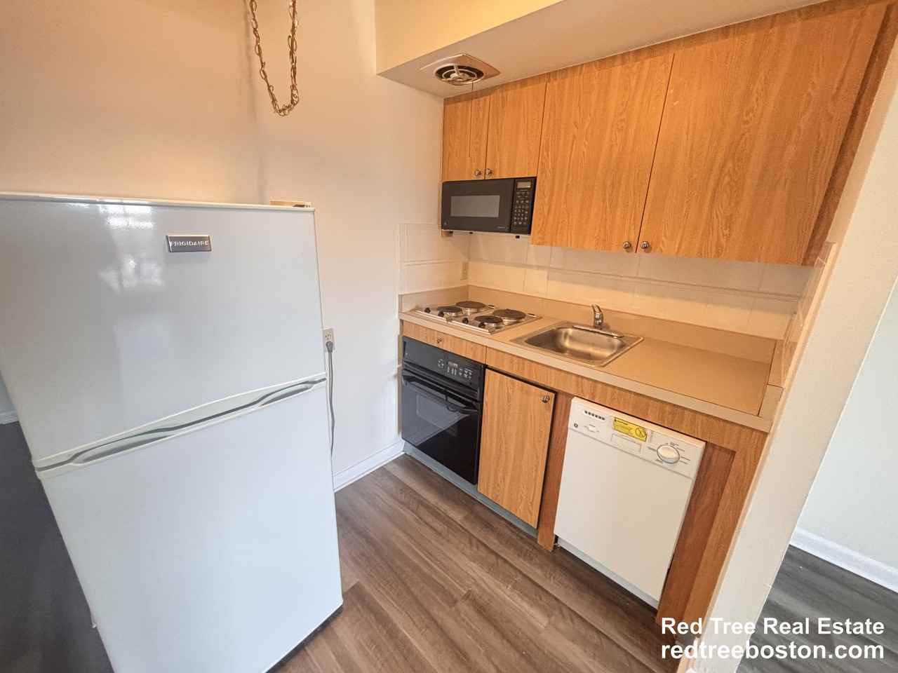 385 Massachusetts Ave #34 - Photo 6 of 22