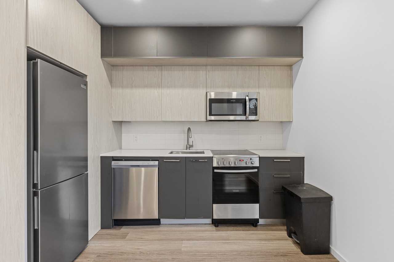 1989 Yonge Street #302 - Photo 5 of 14