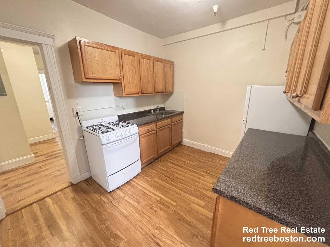 1810 Commonwealth Ave #1 - Photo 4 of 23