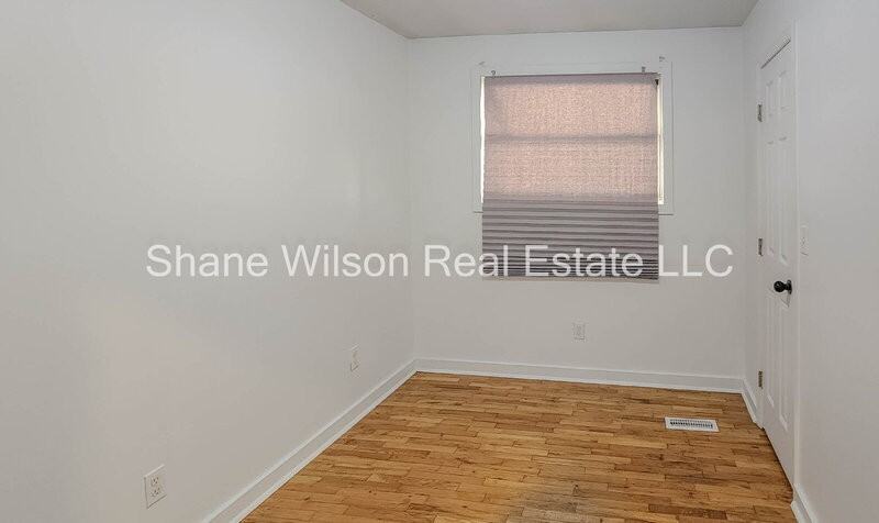 1202 Greenwood Rd - Photo 6 of 17