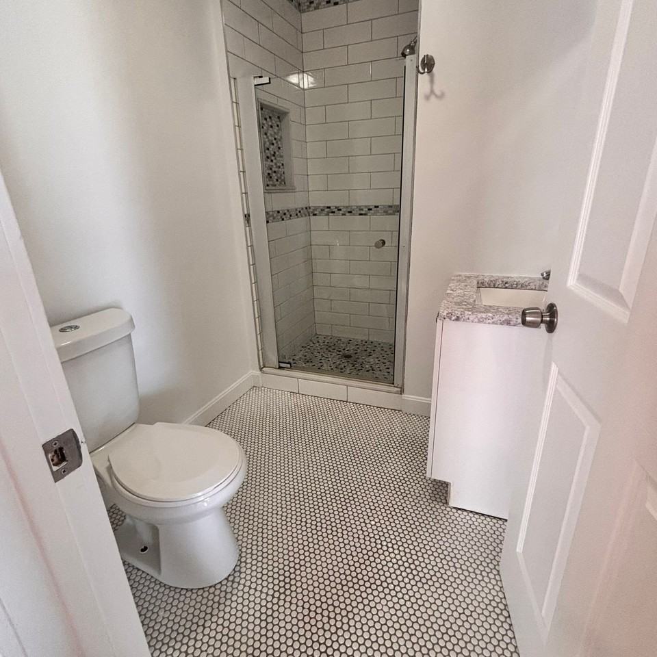 1084 Dorchester Ave #2 - Photo 7 of 25