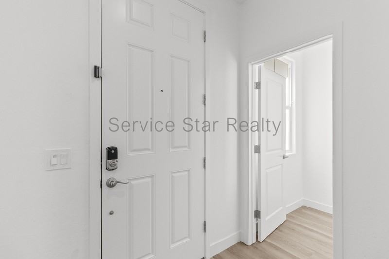 3218 W Glendale Ave #23 - Photo 5 of 25