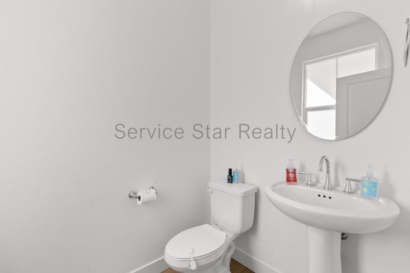 3218 W Glendale Ave #23 - Photo 6 of 25