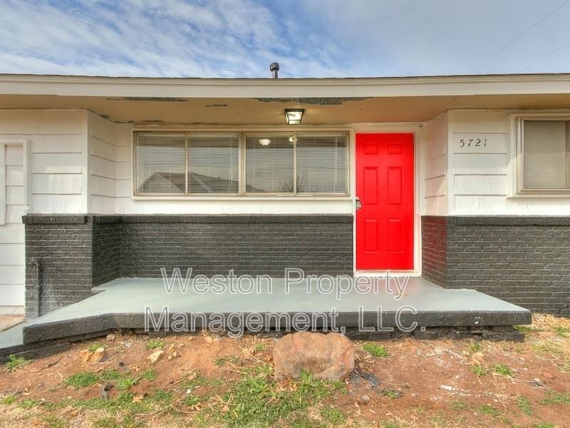 5721 Se 8th St - Photo 5 of 37