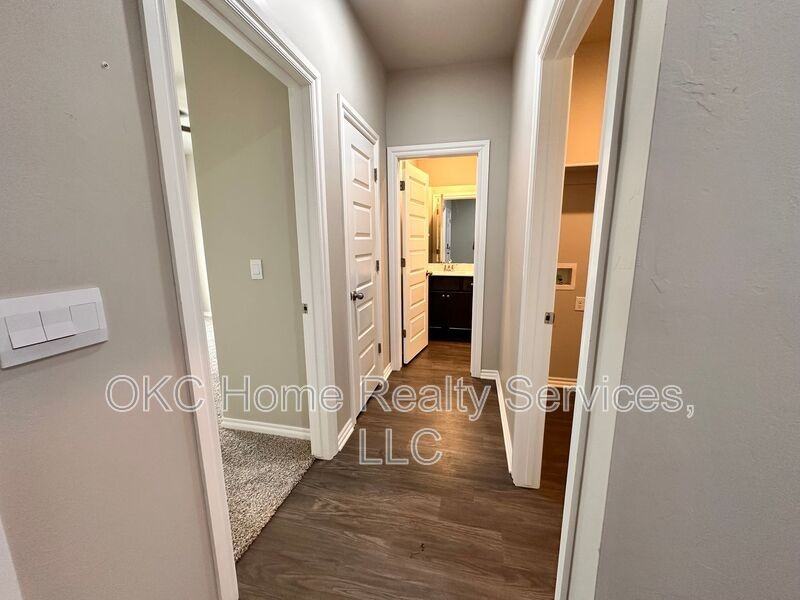 10341 Nw - Photo 3 of 42