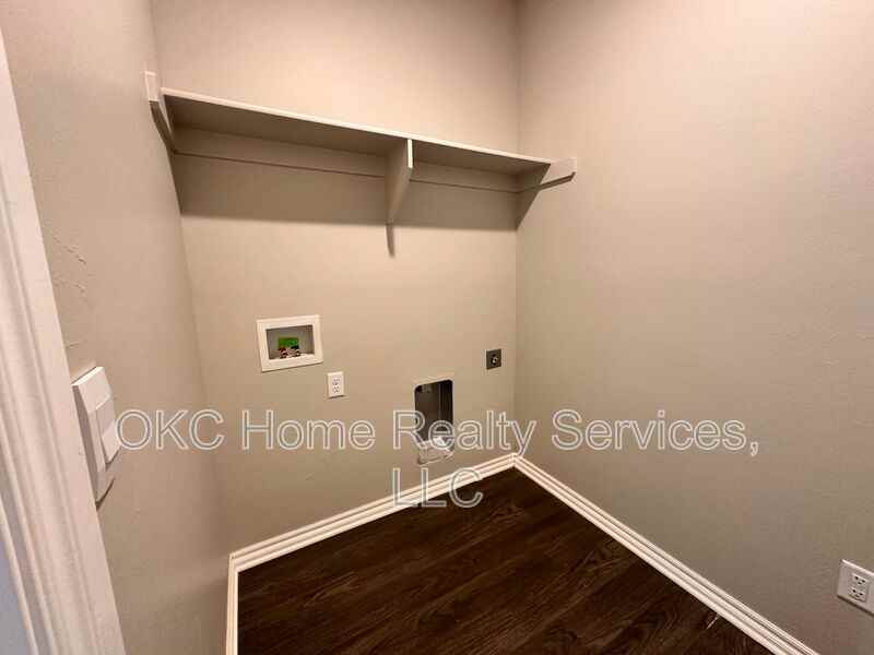 10341 Nw - Photo 4 of 42