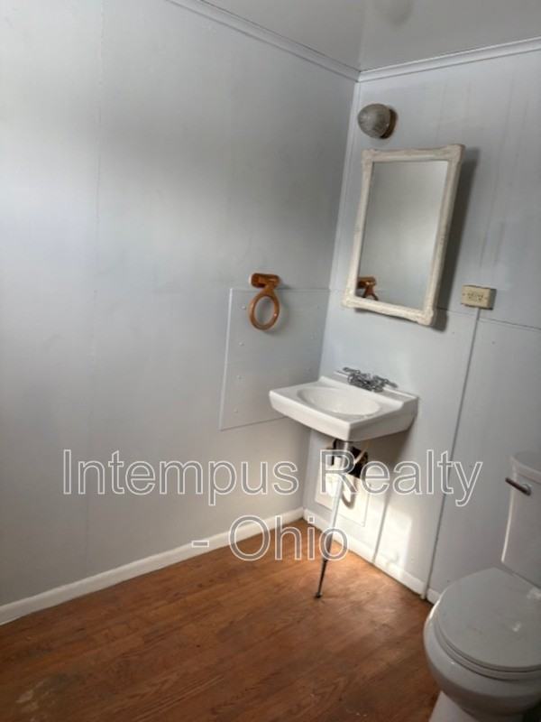 437 Nevada Ave Nw - Photo 5 of 9