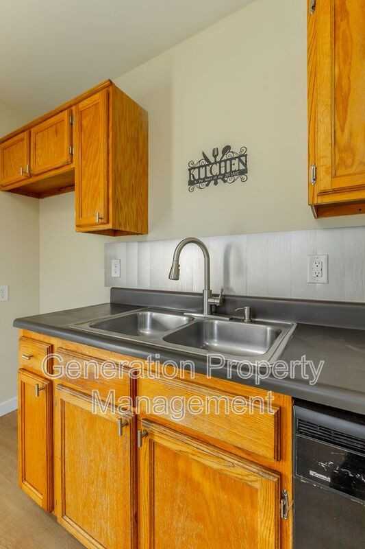 2205 E 12th St #A - Photo 7 of 22