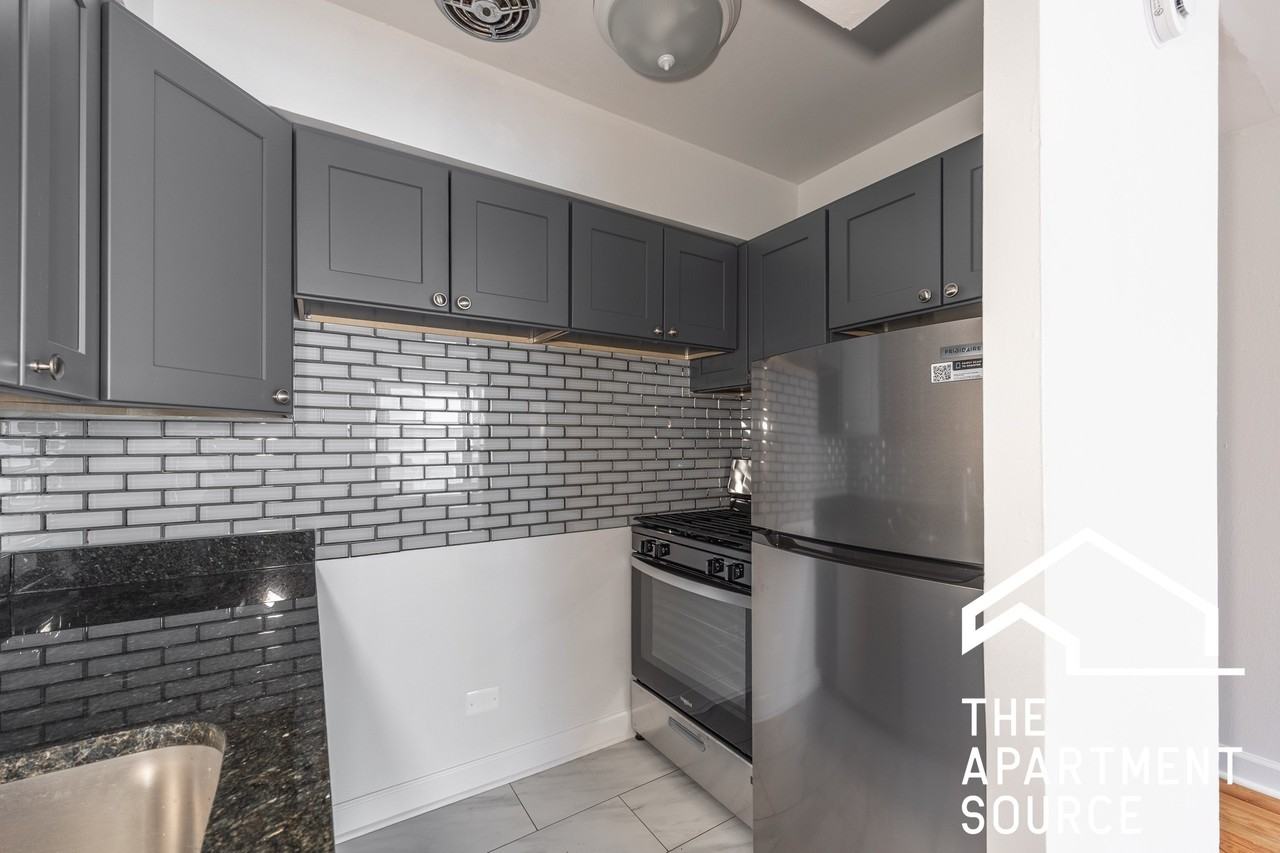 6830 N Sheridan Rd #254 - Photo 2 of 14