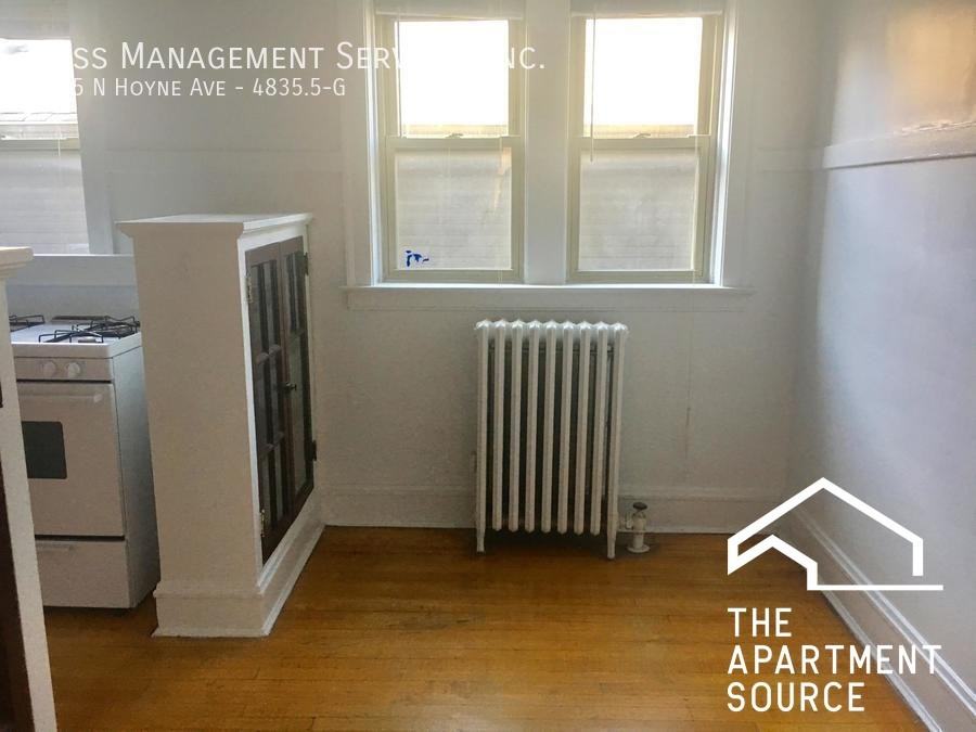 N Hoyne Ave #G - Photo 3 of 8