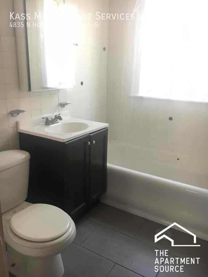 N Hoyne Ave #G - Photo 7 of 8