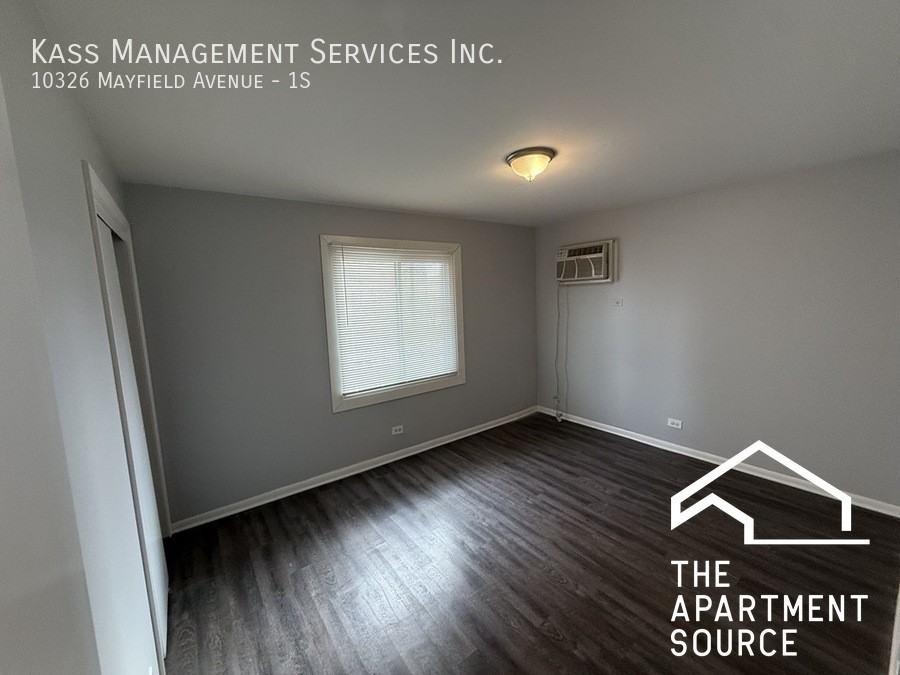 10326 Mayfield Ave #1S - Photo 4 of 6