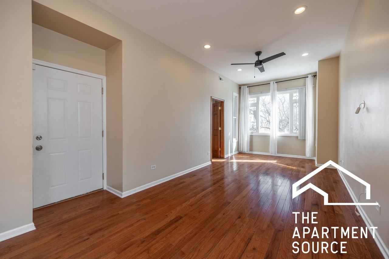 2028 N Hamlin Ave #2 - Photo 2 of 21