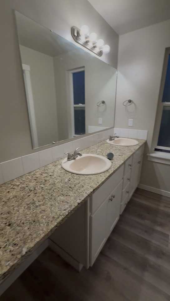 2819 S 10th Ave #A - Photo 7 of 7