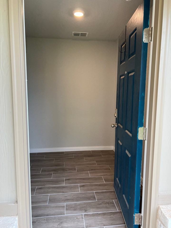 525 Sentry Valley St #NA - Photo 3 of 23