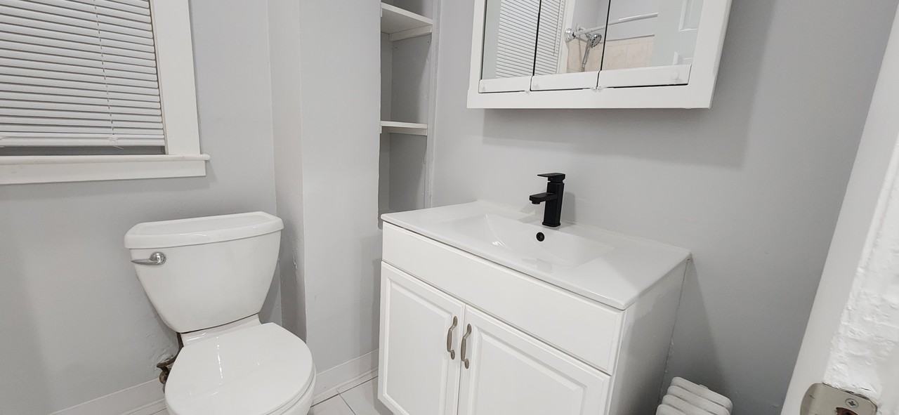 218 Princeton St #2 - Photo 3 of 16