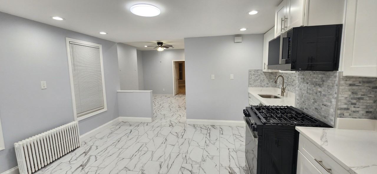 218 Princeton St #2 - Photo 5 of 16