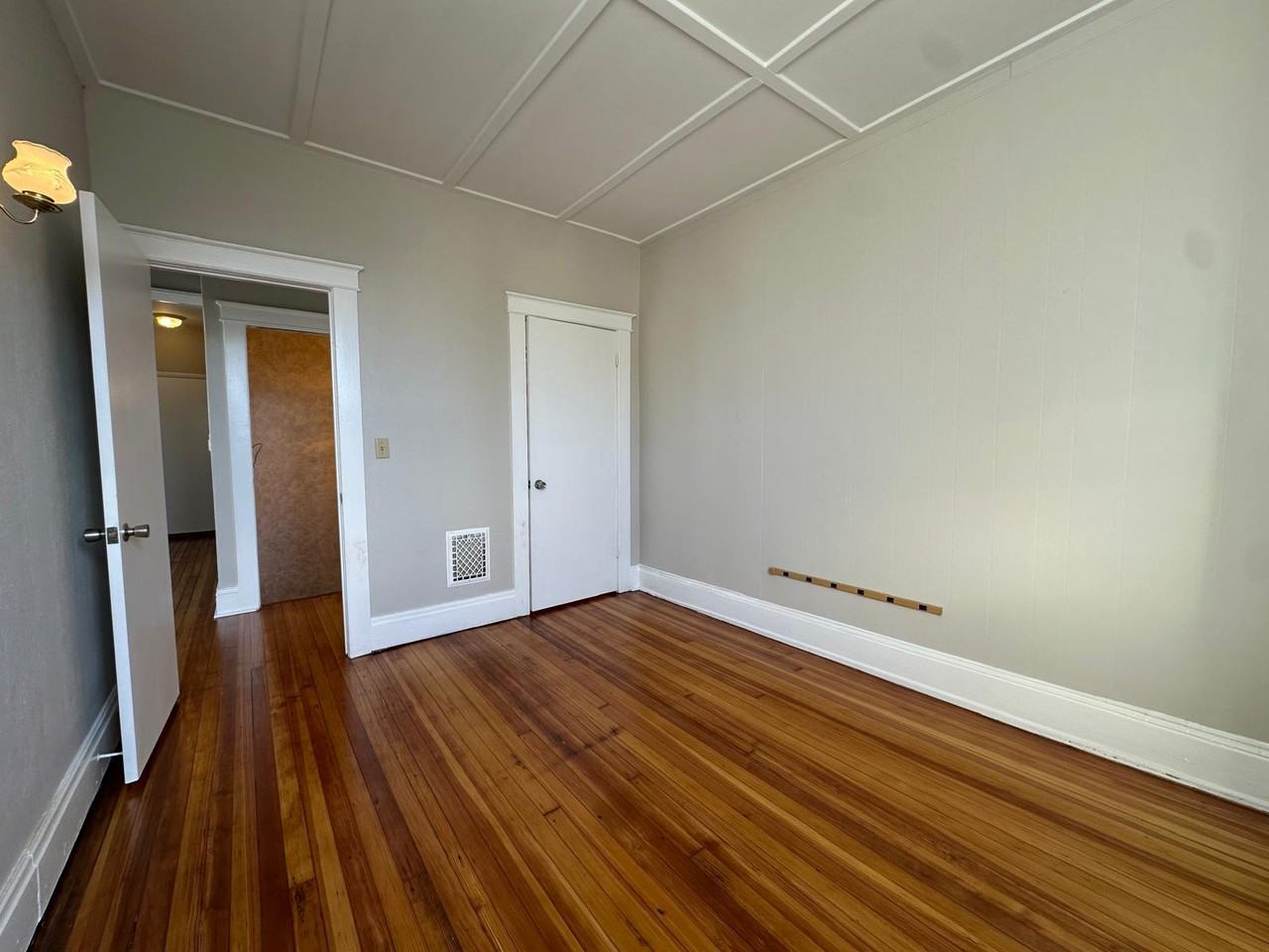 213 Pawling Ave #2 - Photo 6 of 13