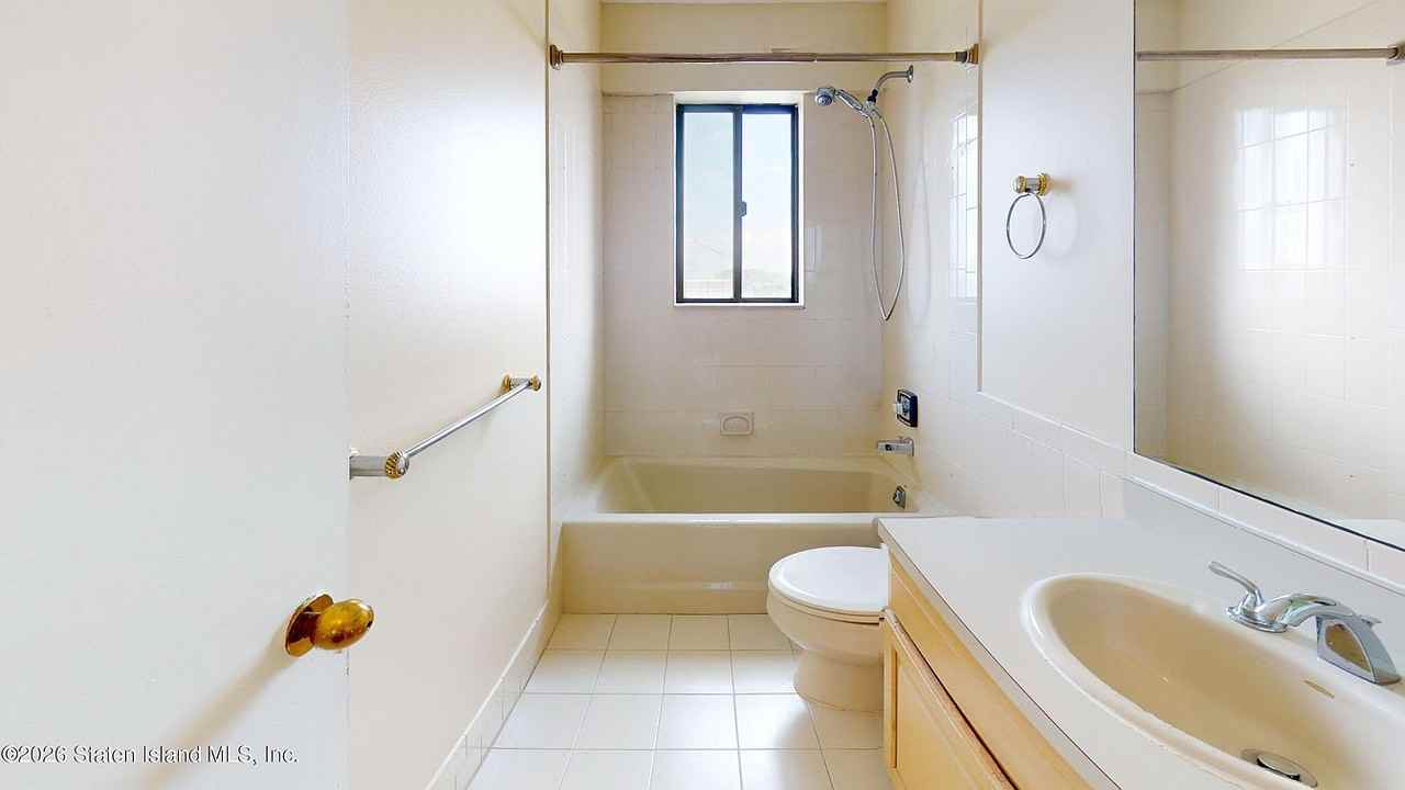 31 Hylan Blvd #16A - Photo 3 of 12