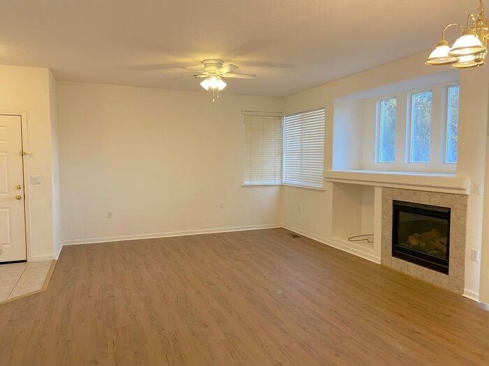 6060 Ingleston Dr #1211 - Photo 2 of 25