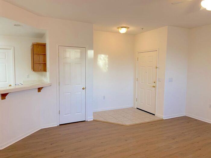 6060 Ingleston Dr #1211 - Photo 4 of 25