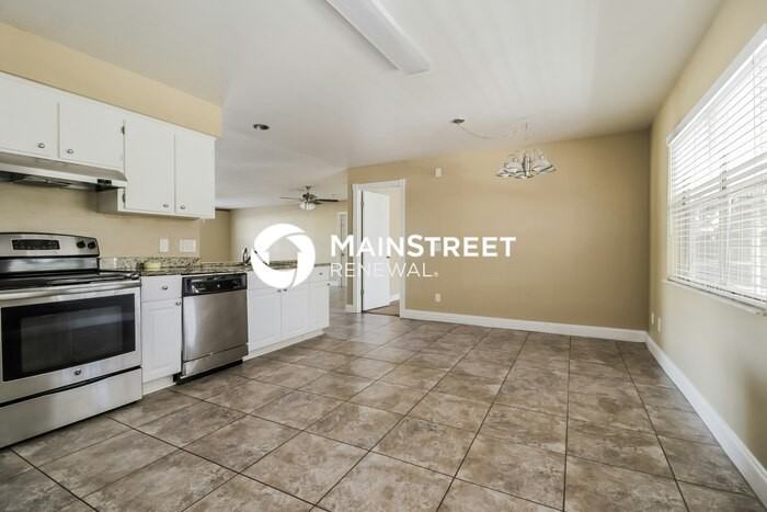 4775 Doreen Rd - Photo 4 of 16